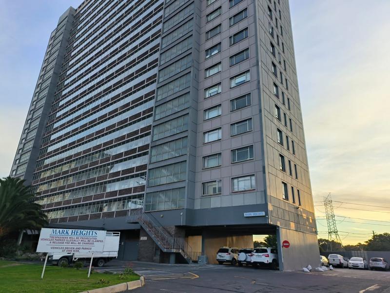 2 Bedroom Property for Sale in Goodwood Central Western Cape